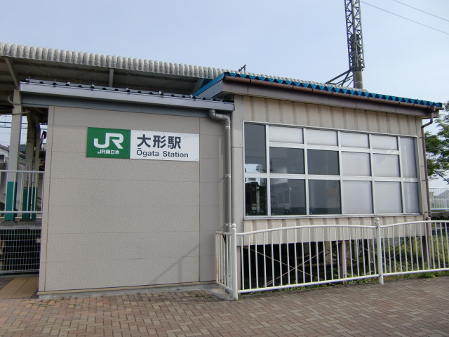 駅舎 (南口)