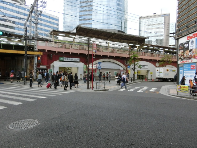 駅舎 (国際フォーラム口)