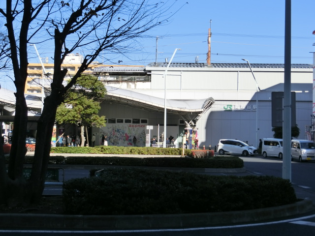 駅舎 (南口)