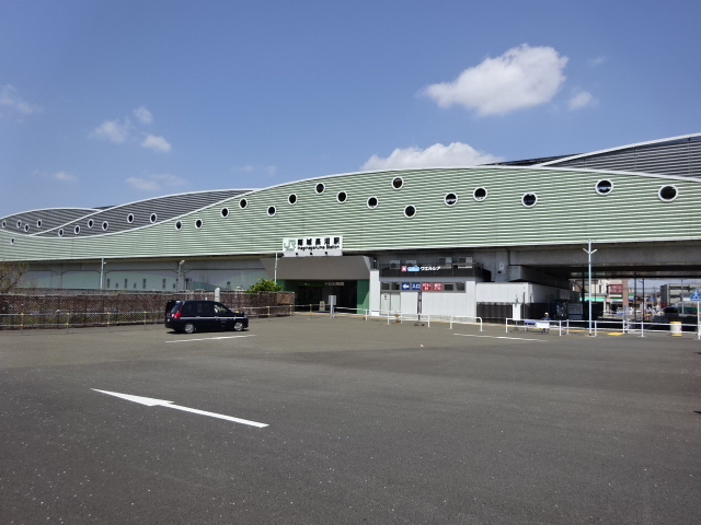 駅舎 (南口)