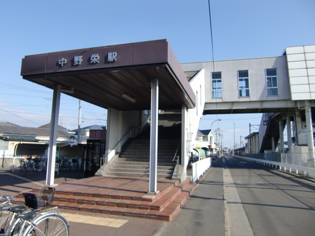 駅出入口 (北口)