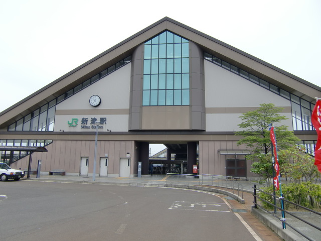 駅舎 (西口)