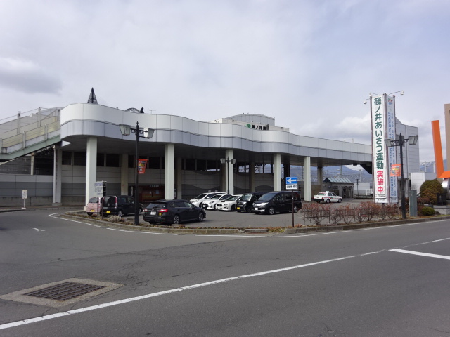 駅舎 (東口)