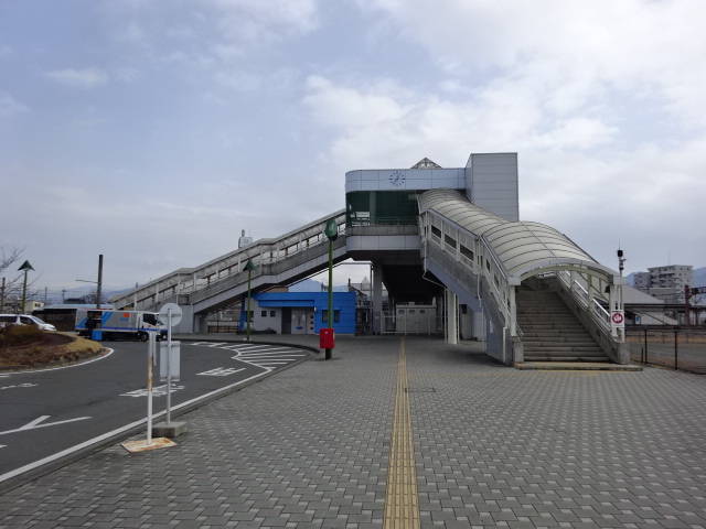 駅舎 (西口)