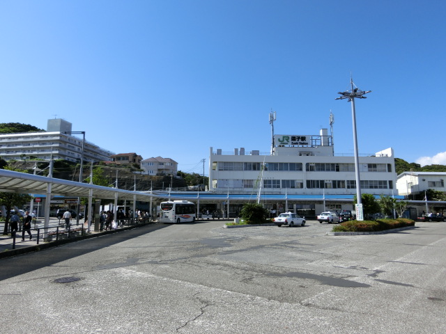 駅舎 (東口)