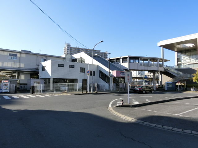 駅舎 (北口)