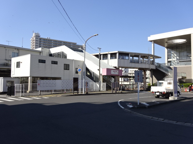駅舎 (北口)