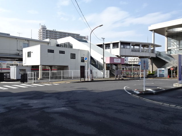 駅舎 (北口)