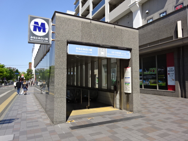 駅出入口 (出口4-1)
